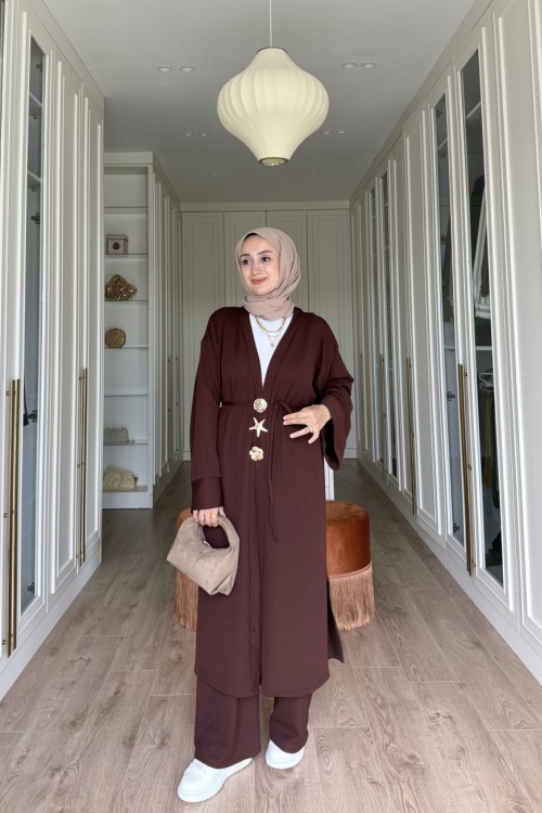 NEFİSE UZUN BROŞLU TAKIM -  KAHVE 